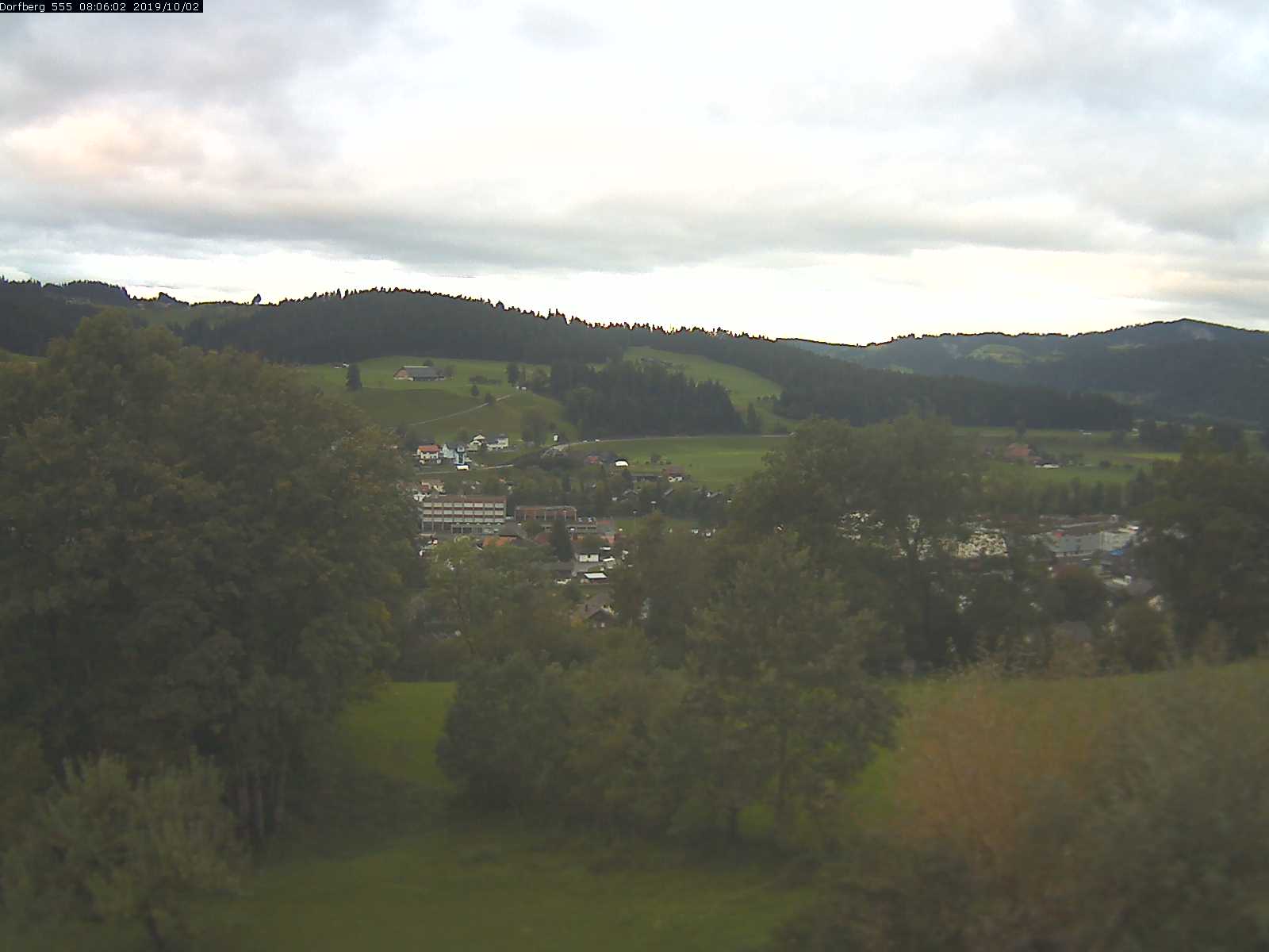 Webcam-Bild: Aussicht vom Dorfberg in Langnau 20191002-080601
