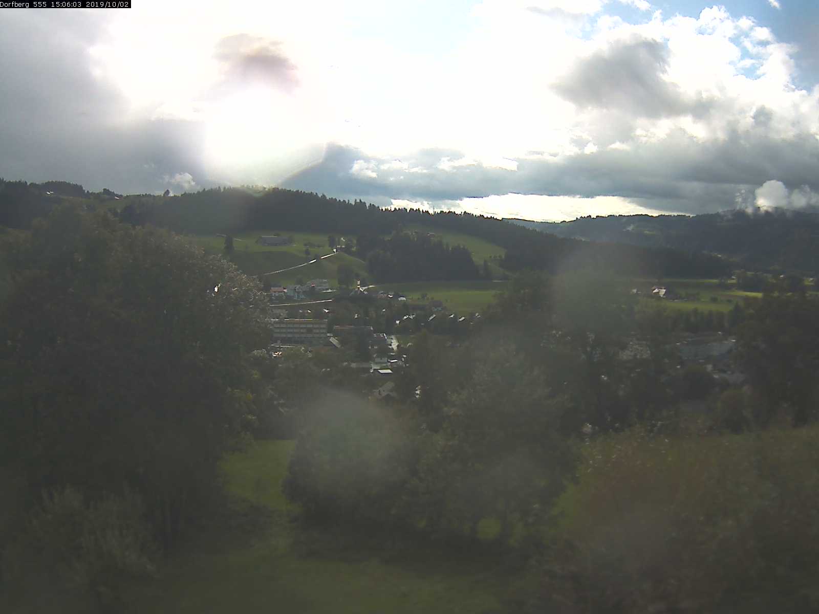 Webcam-Bild: Aussicht vom Dorfberg in Langnau 20191002-150601