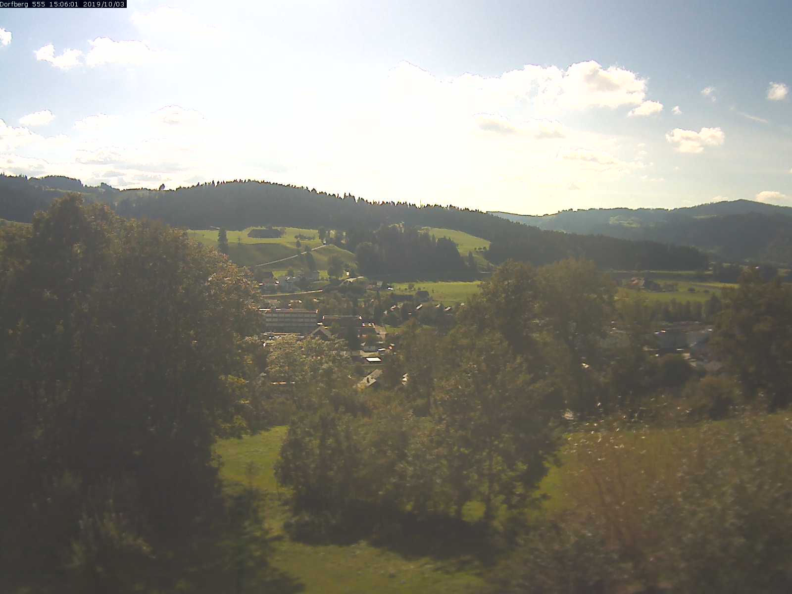 Webcam-Bild: Aussicht vom Dorfberg in Langnau 20191003-150601