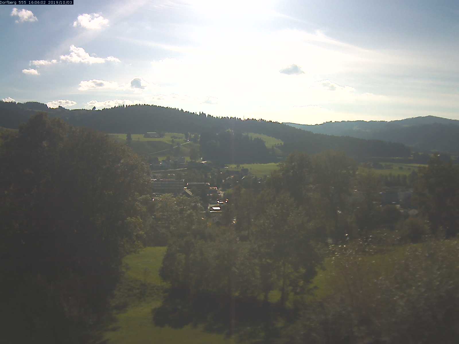 Webcam-Bild: Aussicht vom Dorfberg in Langnau 20191003-160601