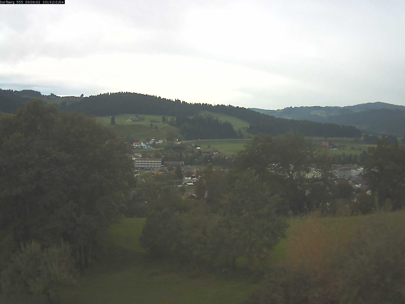 Webcam-Bild: Aussicht vom Dorfberg in Langnau 20191004-090601
