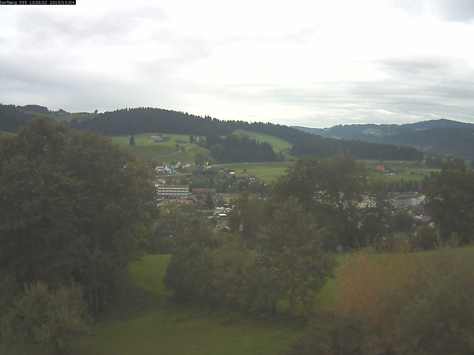 Webcam-Bild: Aussicht vom Dorfberg in Langnau 20191004-100601