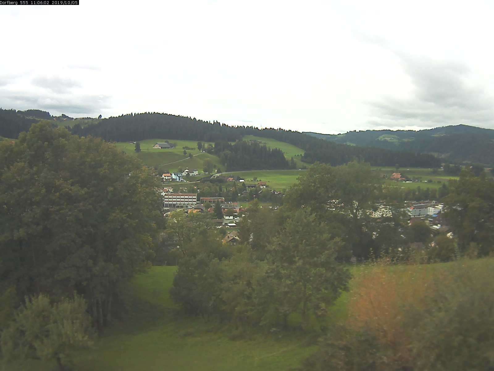Webcam-Bild: Aussicht vom Dorfberg in Langnau 20191005-110601