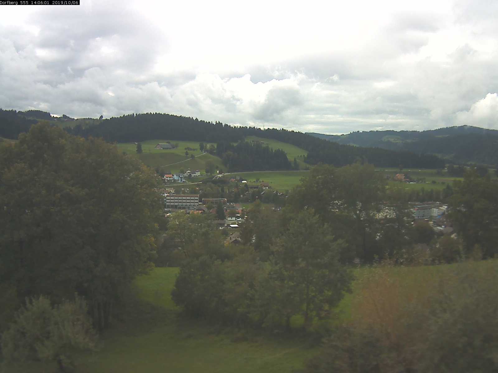 Webcam-Bild: Aussicht vom Dorfberg in Langnau 20191006-140601