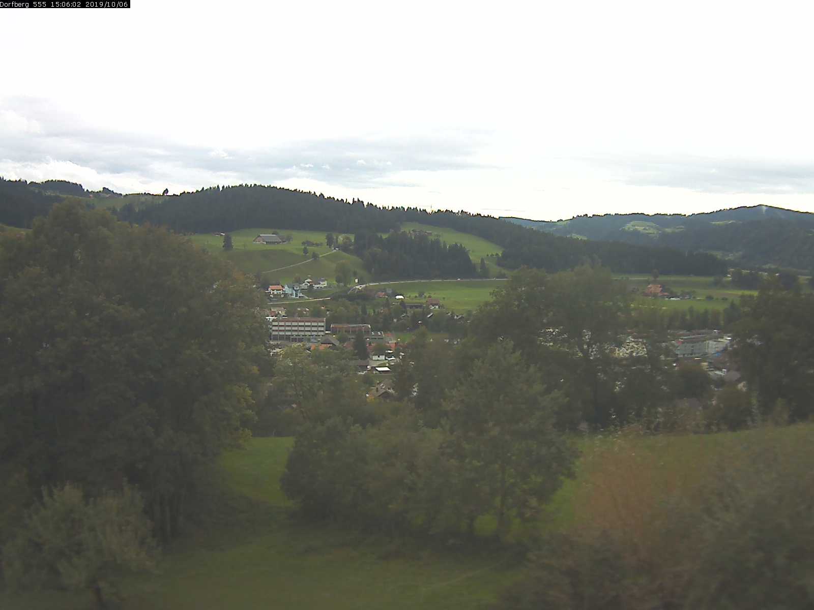 Webcam-Bild: Aussicht vom Dorfberg in Langnau 20191006-150601