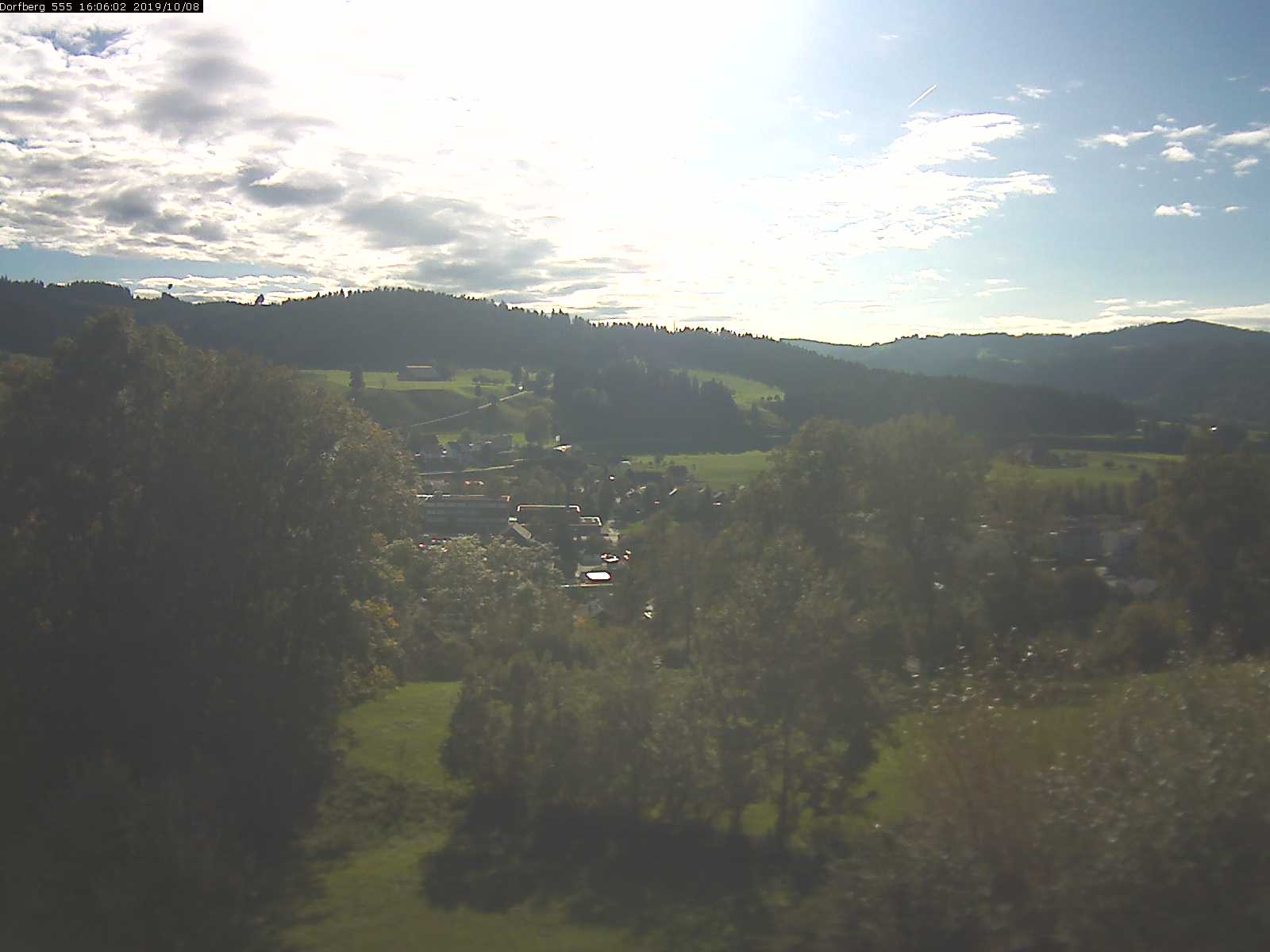 Webcam-Bild: Aussicht vom Dorfberg in Langnau 20191008-160601