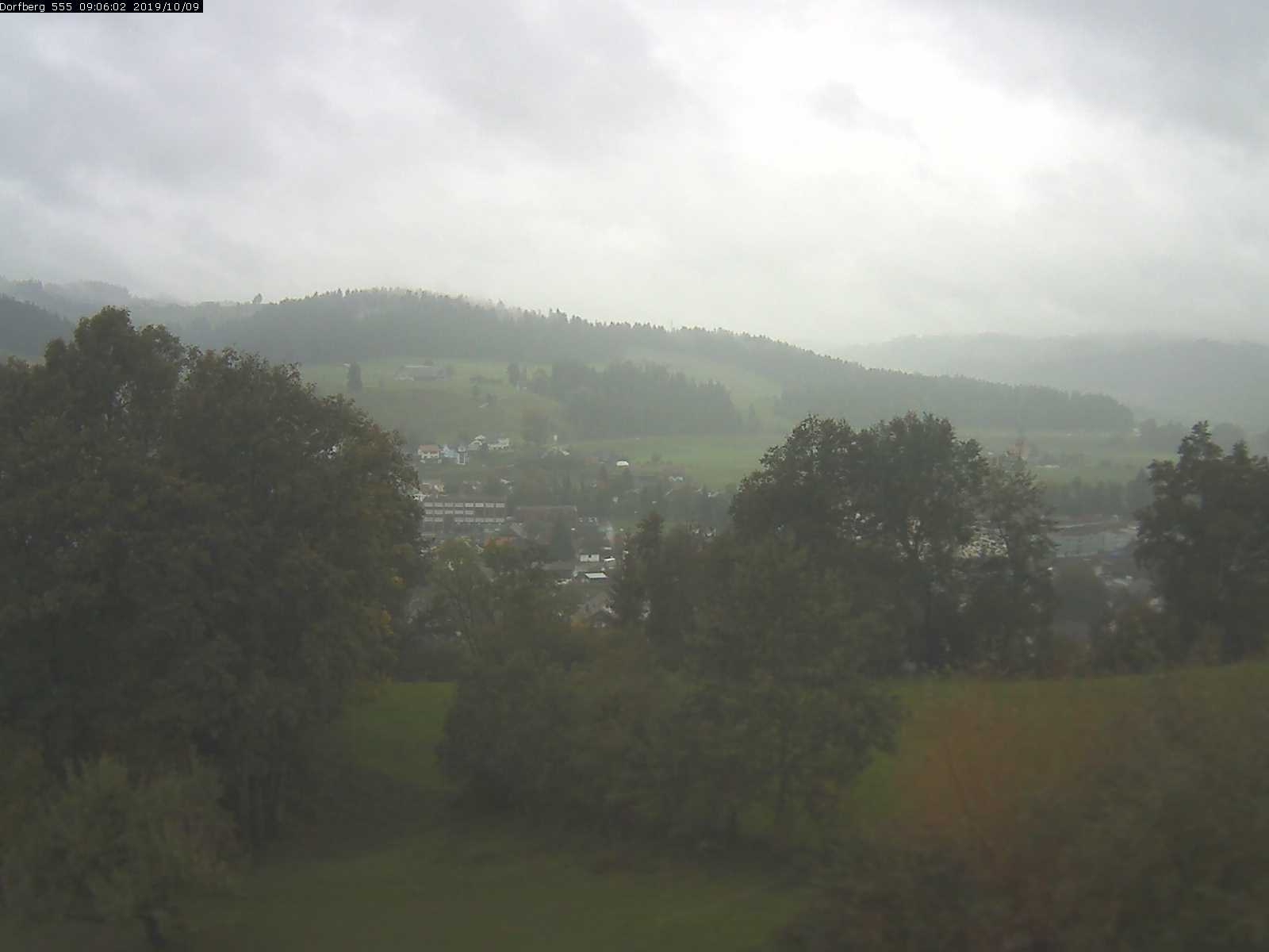 Webcam-Bild: Aussicht vom Dorfberg in Langnau 20191009-090601