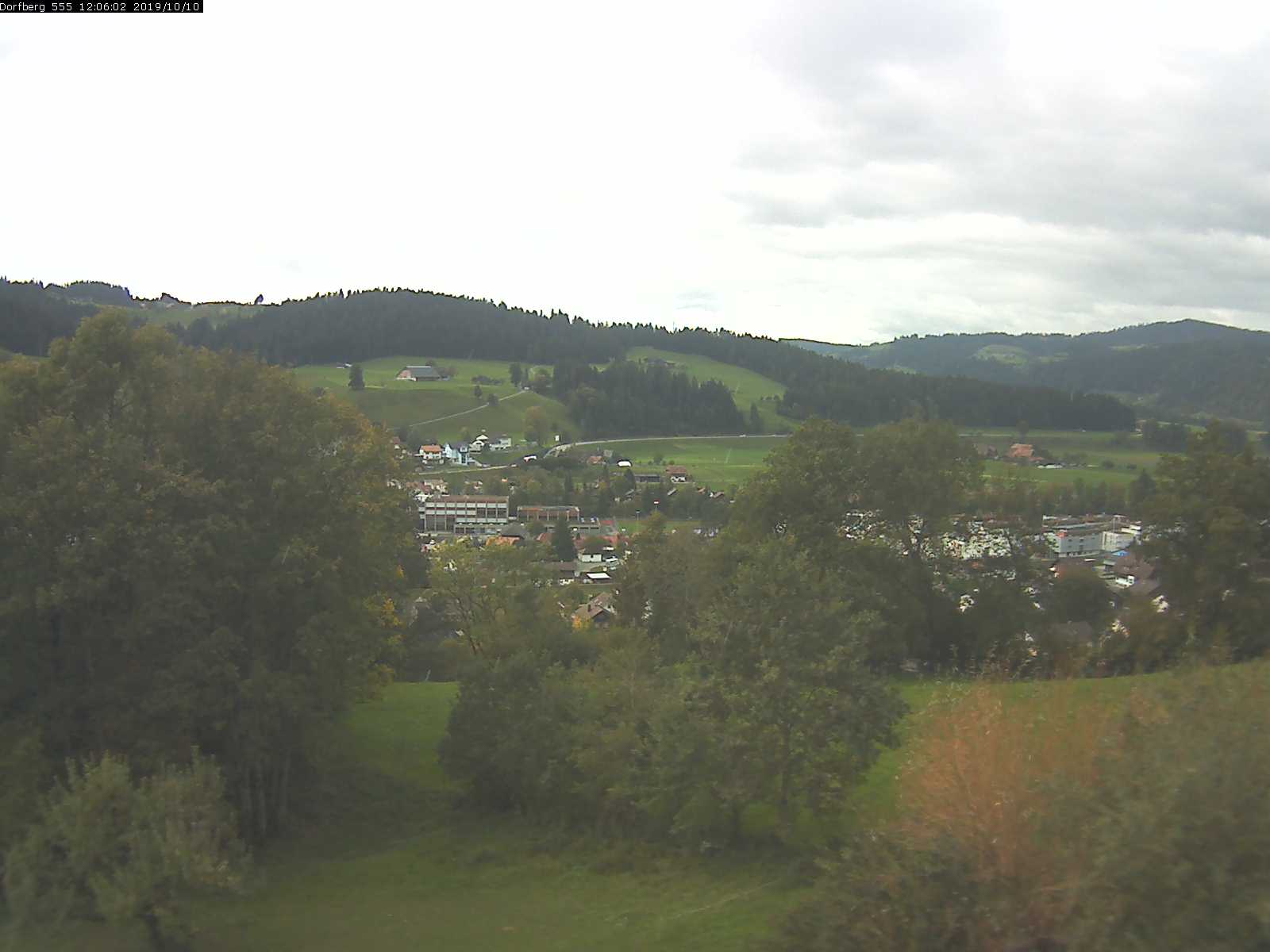 Webcam-Bild: Aussicht vom Dorfberg in Langnau 20191010-120601