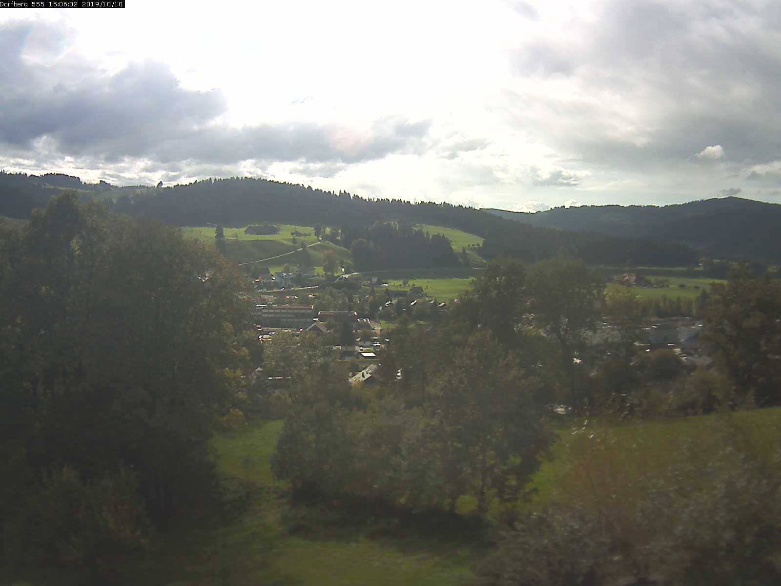 Webcam-Bild: Aussicht vom Dorfberg in Langnau 20191010-150601