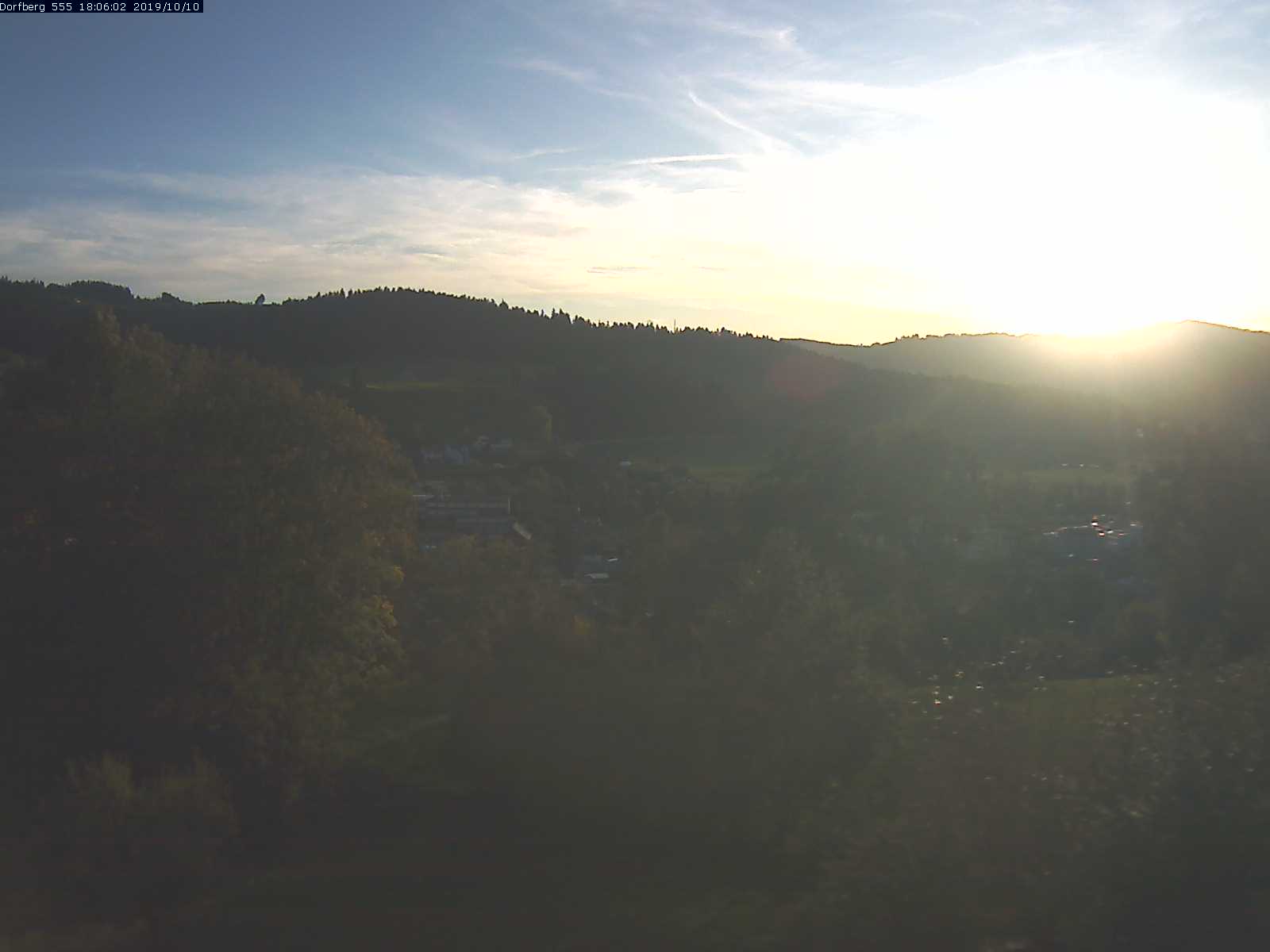 Webcam-Bild: Aussicht vom Dorfberg in Langnau 20191010-180601