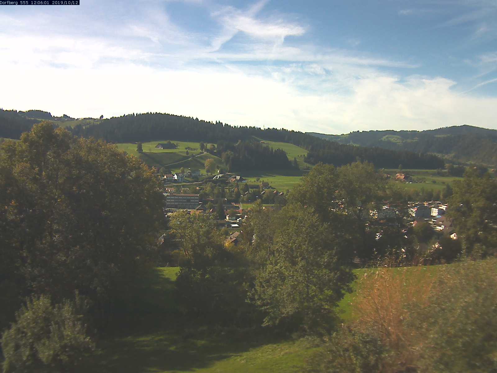 Webcam-Bild: Aussicht vom Dorfberg in Langnau 20191012-120601