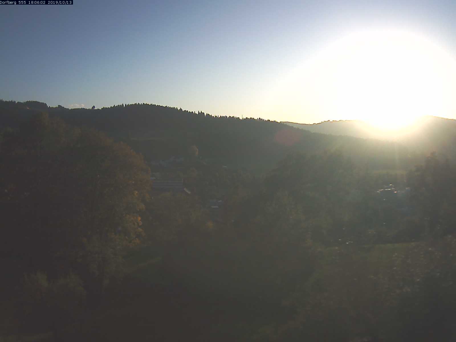 Webcam-Bild: Aussicht vom Dorfberg in Langnau 20191013-180601