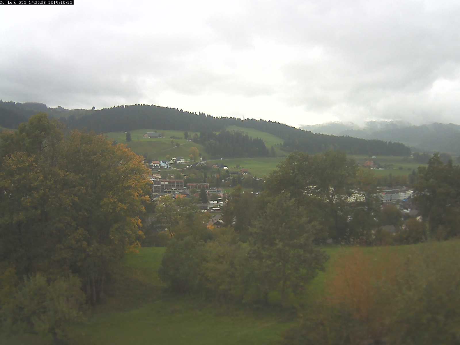 Webcam-Bild: Aussicht vom Dorfberg in Langnau 20191015-140601
