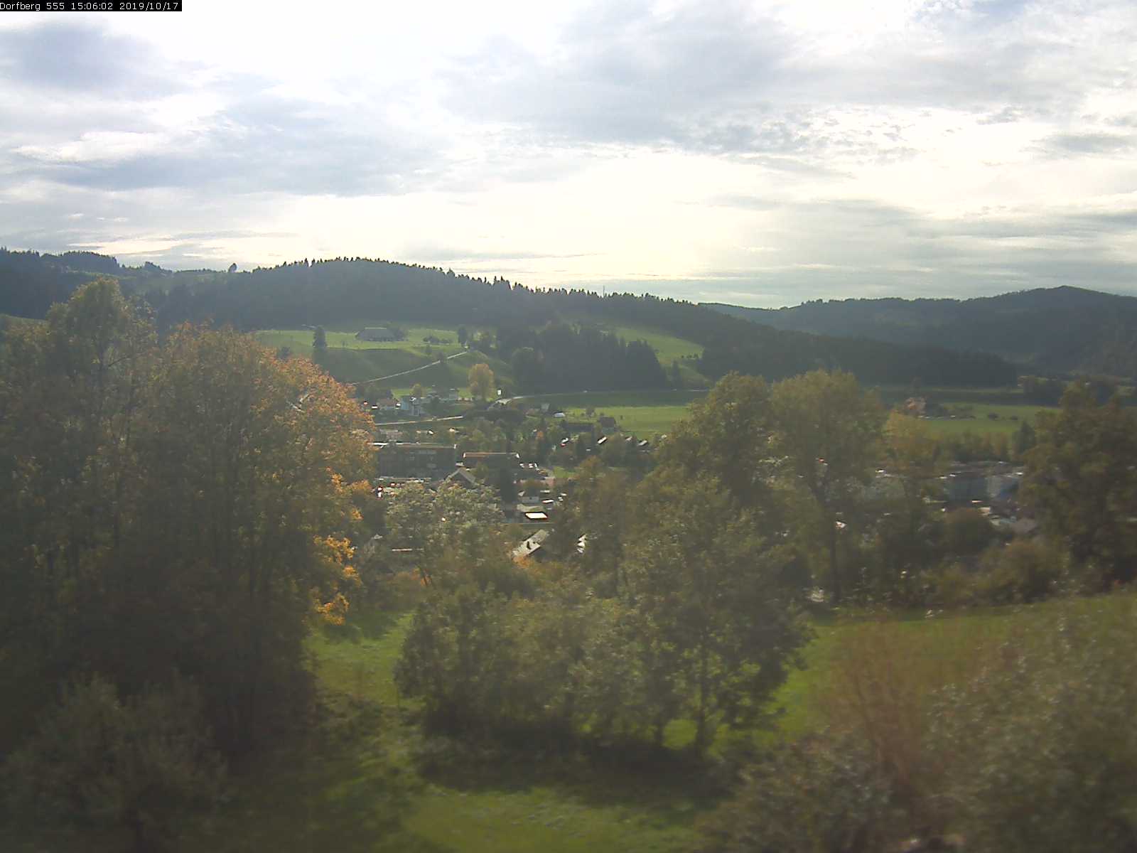 Webcam-Bild: Aussicht vom Dorfberg in Langnau 20191017-150601