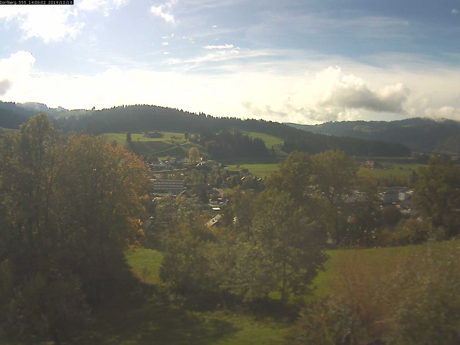Webcam-Bild: Aussicht vom Dorfberg in Langnau 20191019-140601