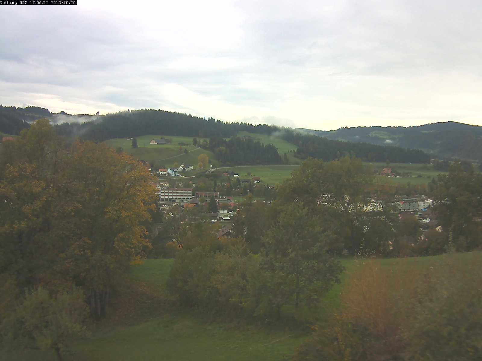 Webcam-Bild: Aussicht vom Dorfberg in Langnau 20191020-100601