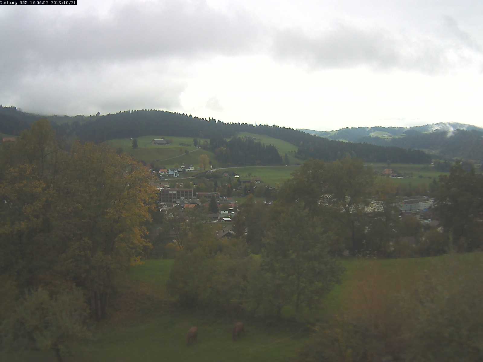 Webcam-Bild: Aussicht vom Dorfberg in Langnau 20191021-160601