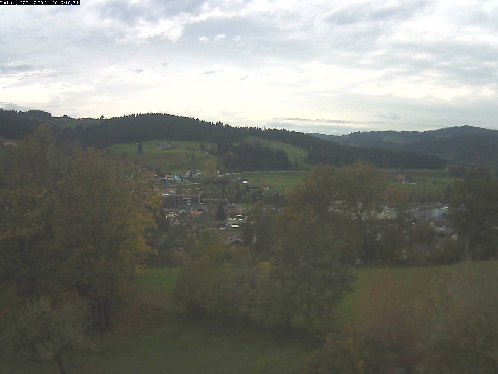 Webcam-Bild: Aussicht vom Dorfberg in Langnau 20191024-150601