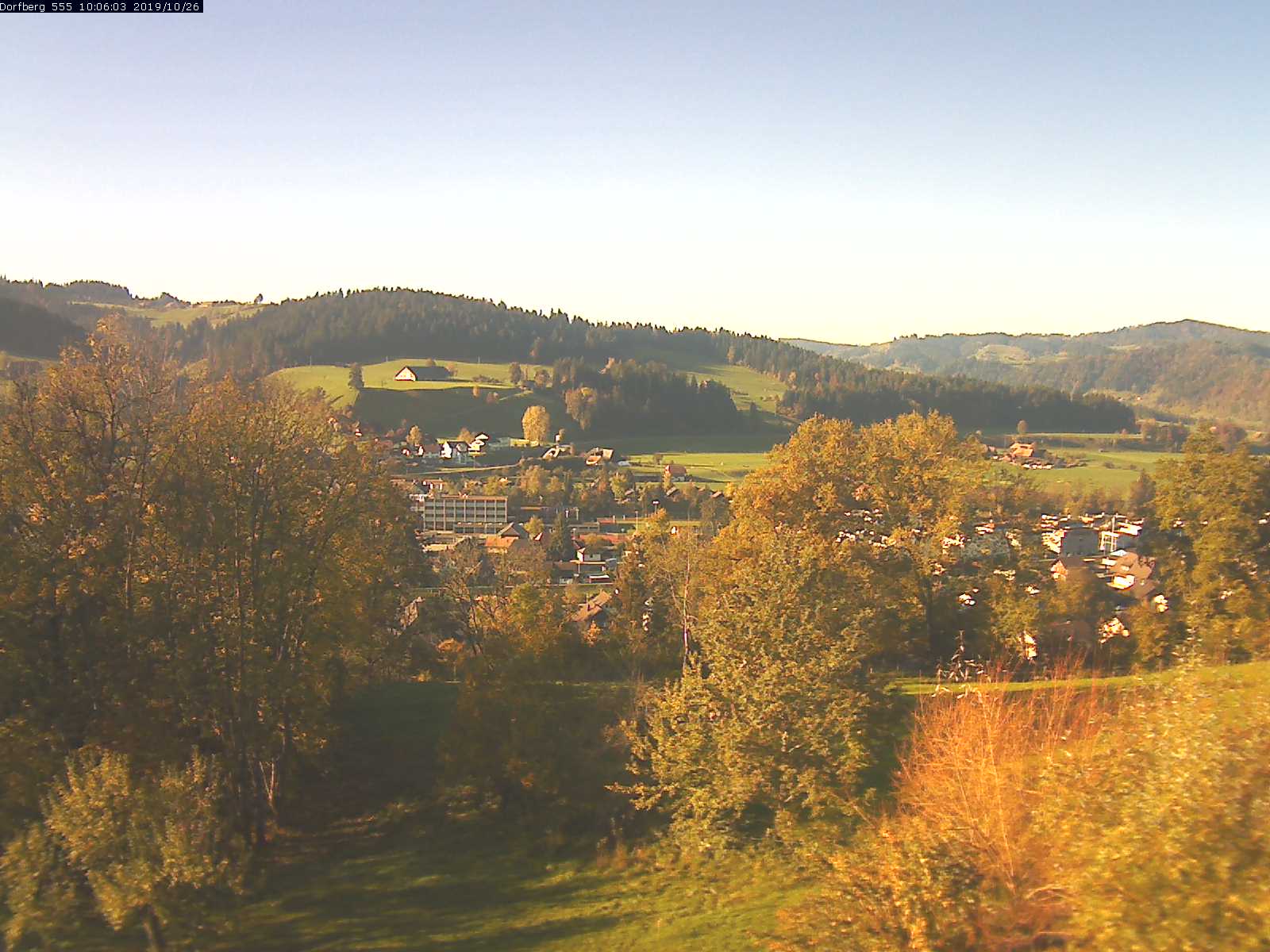 Webcam-Bild: Aussicht vom Dorfberg in Langnau 20191026-100601