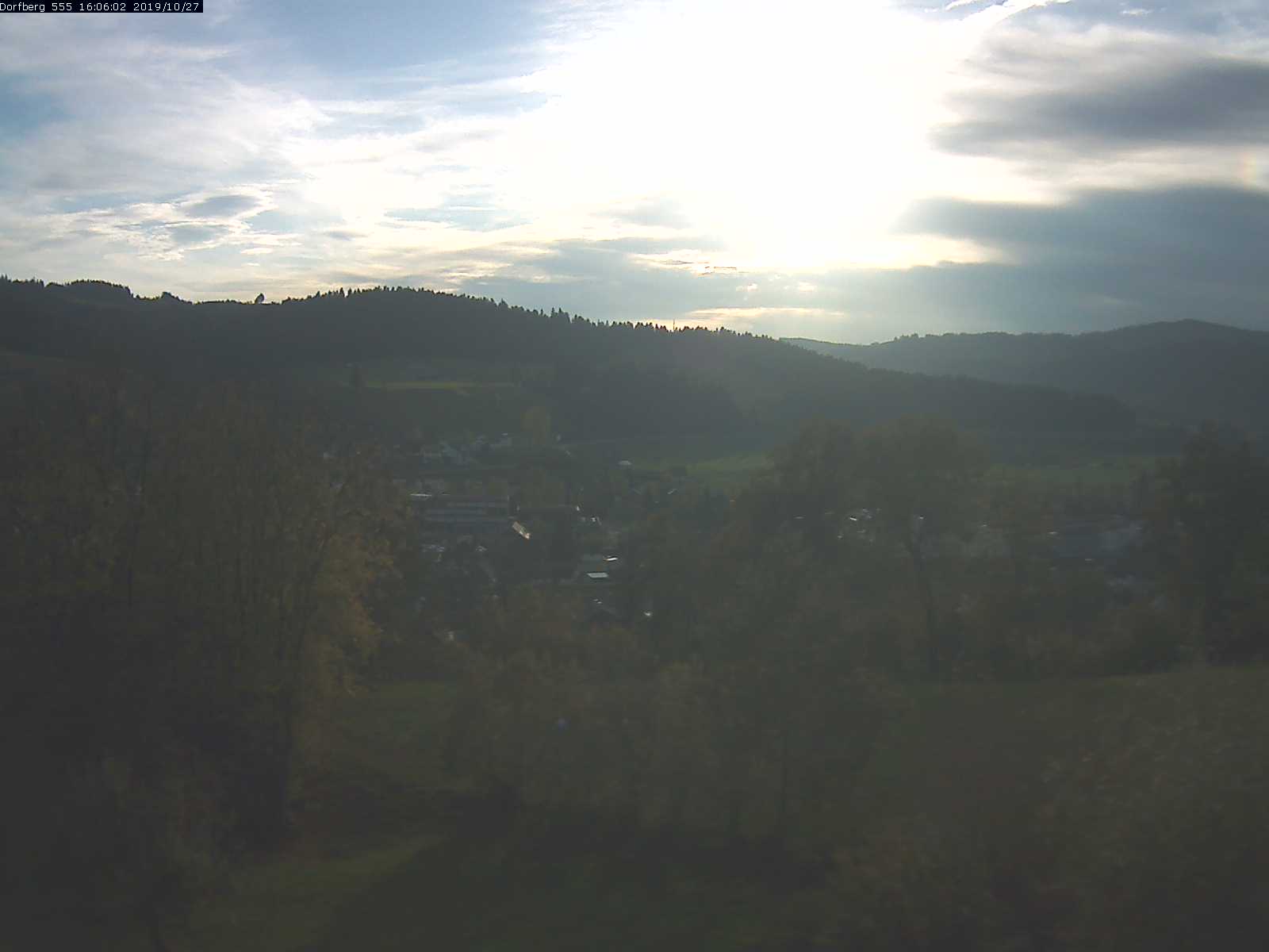 Webcam-Bild: Aussicht vom Dorfberg in Langnau 20191027-160602