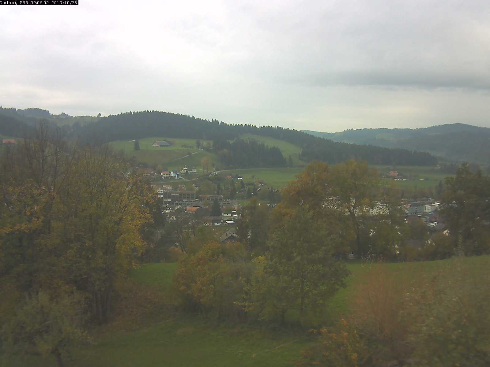 Webcam-Bild: Aussicht vom Dorfberg in Langnau 20191028-090601