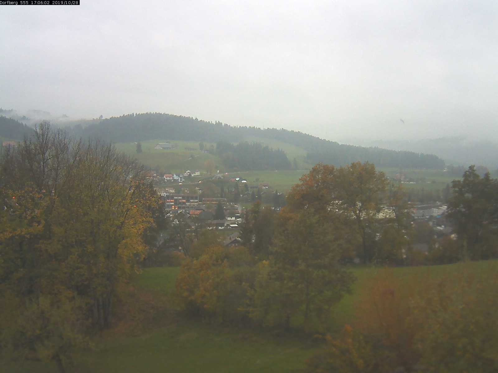 Webcam-Bild: Aussicht vom Dorfberg in Langnau 20191028-170601