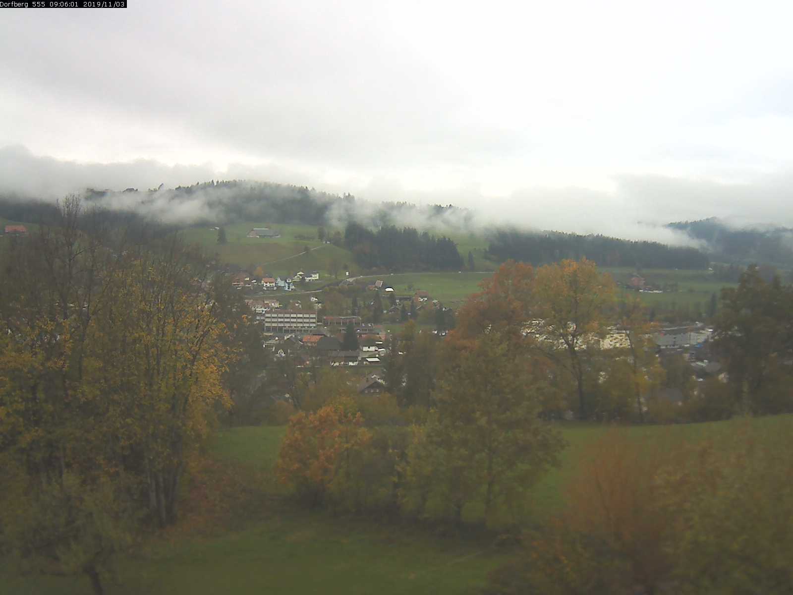 Webcam-Bild: Aussicht vom Dorfberg in Langnau 20191103-090601