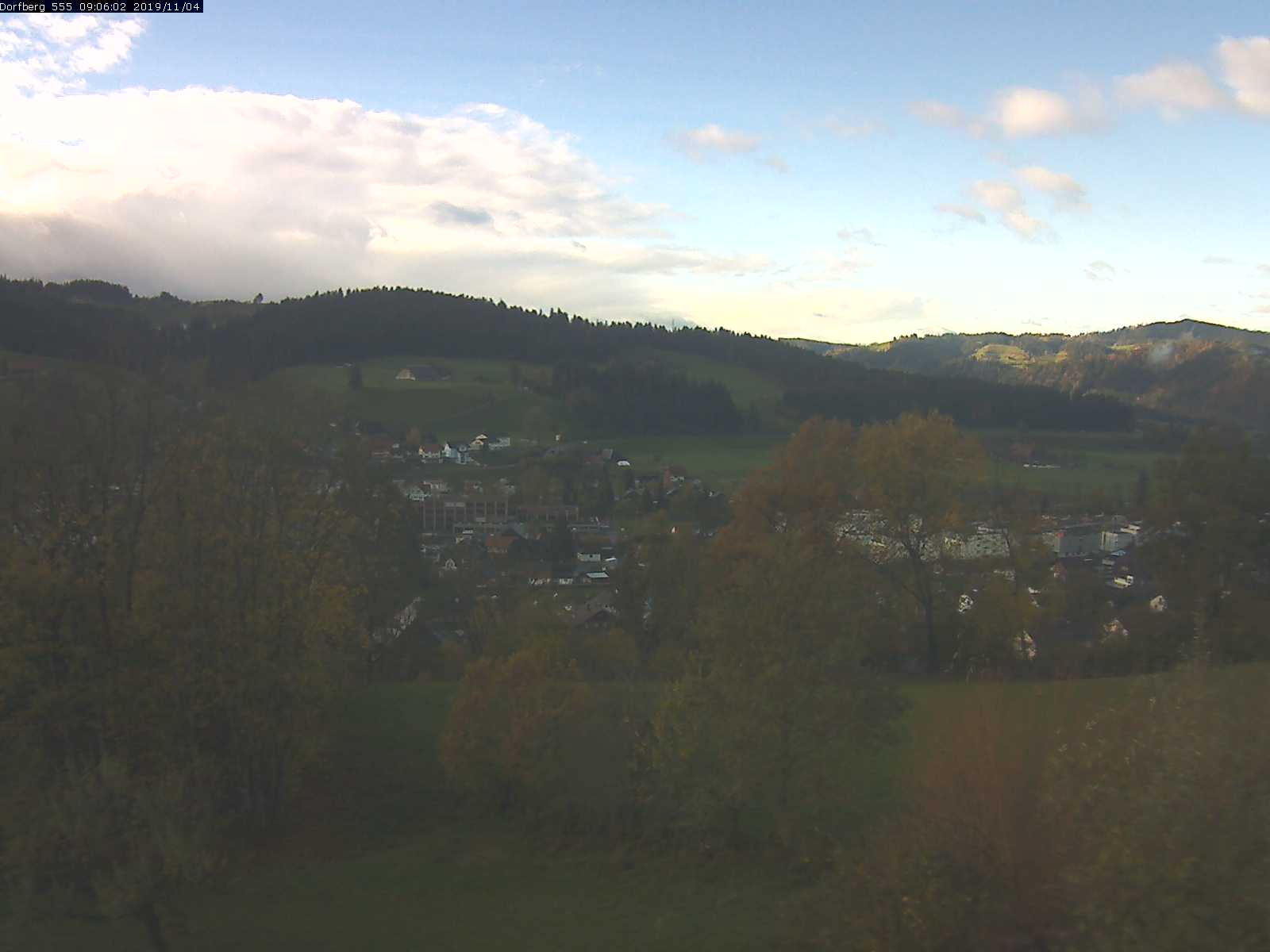 Webcam-Bild: Aussicht vom Dorfberg in Langnau 20191104-090601