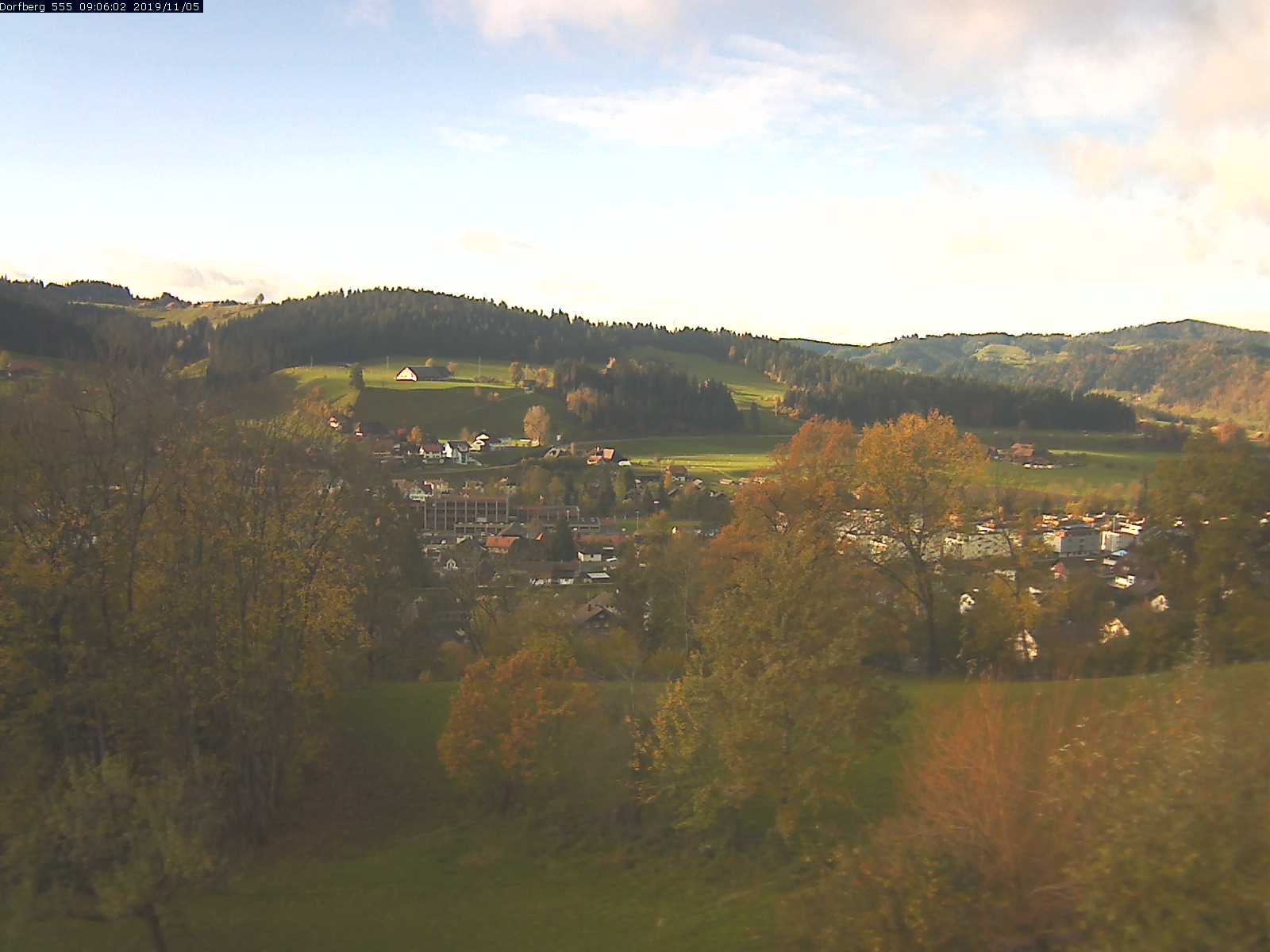 Webcam-Bild: Aussicht vom Dorfberg in Langnau 20191105-090601