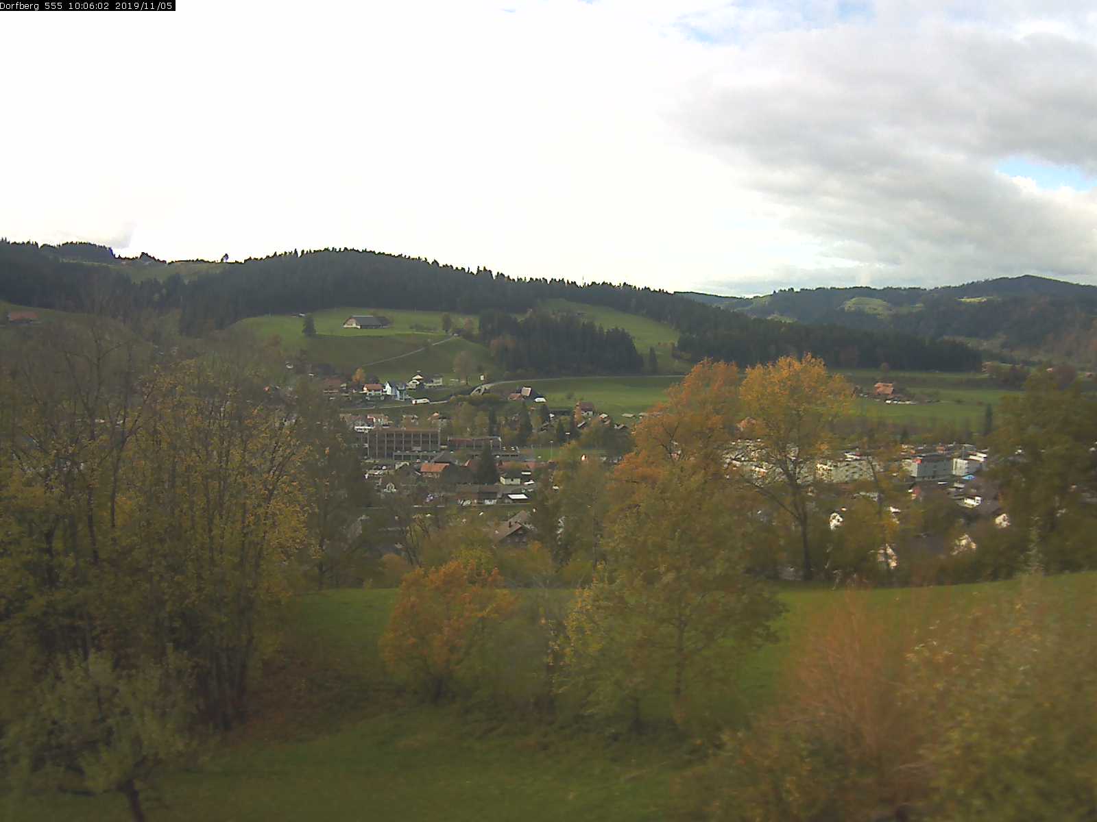 Webcam-Bild: Aussicht vom Dorfberg in Langnau 20191105-100601