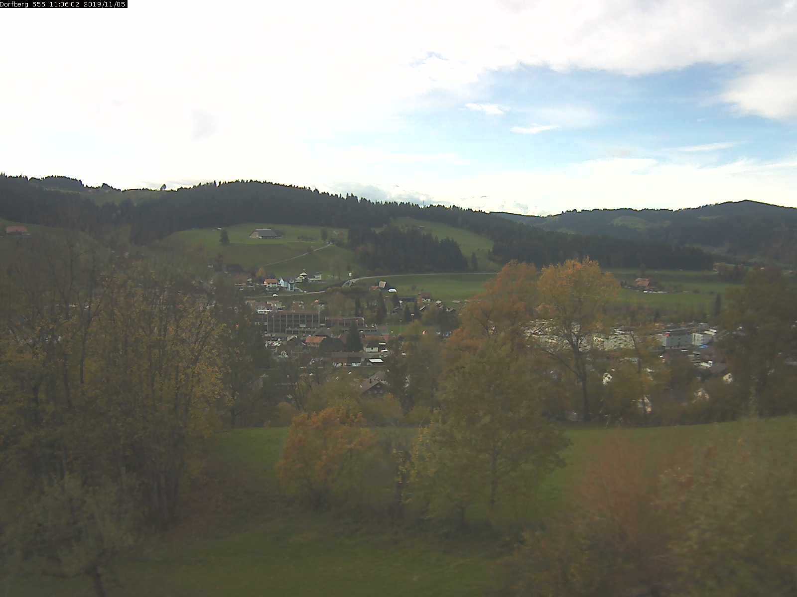 Webcam-Bild: Aussicht vom Dorfberg in Langnau 20191105-110601