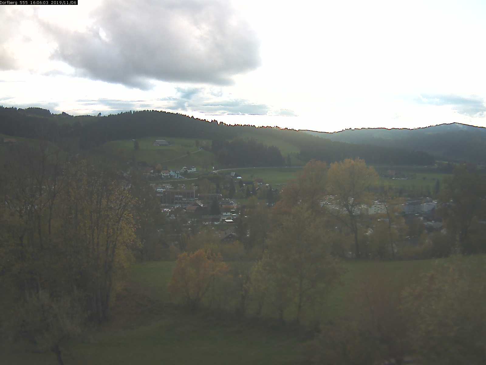 Webcam-Bild: Aussicht vom Dorfberg in Langnau 20191106-160601