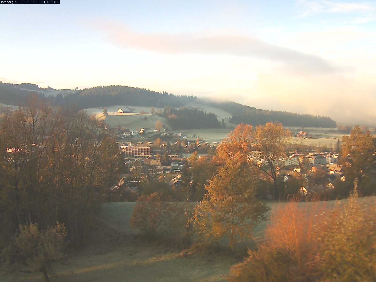 Webcam-Bild: Aussicht vom Dorfberg in Langnau 20191111-080601