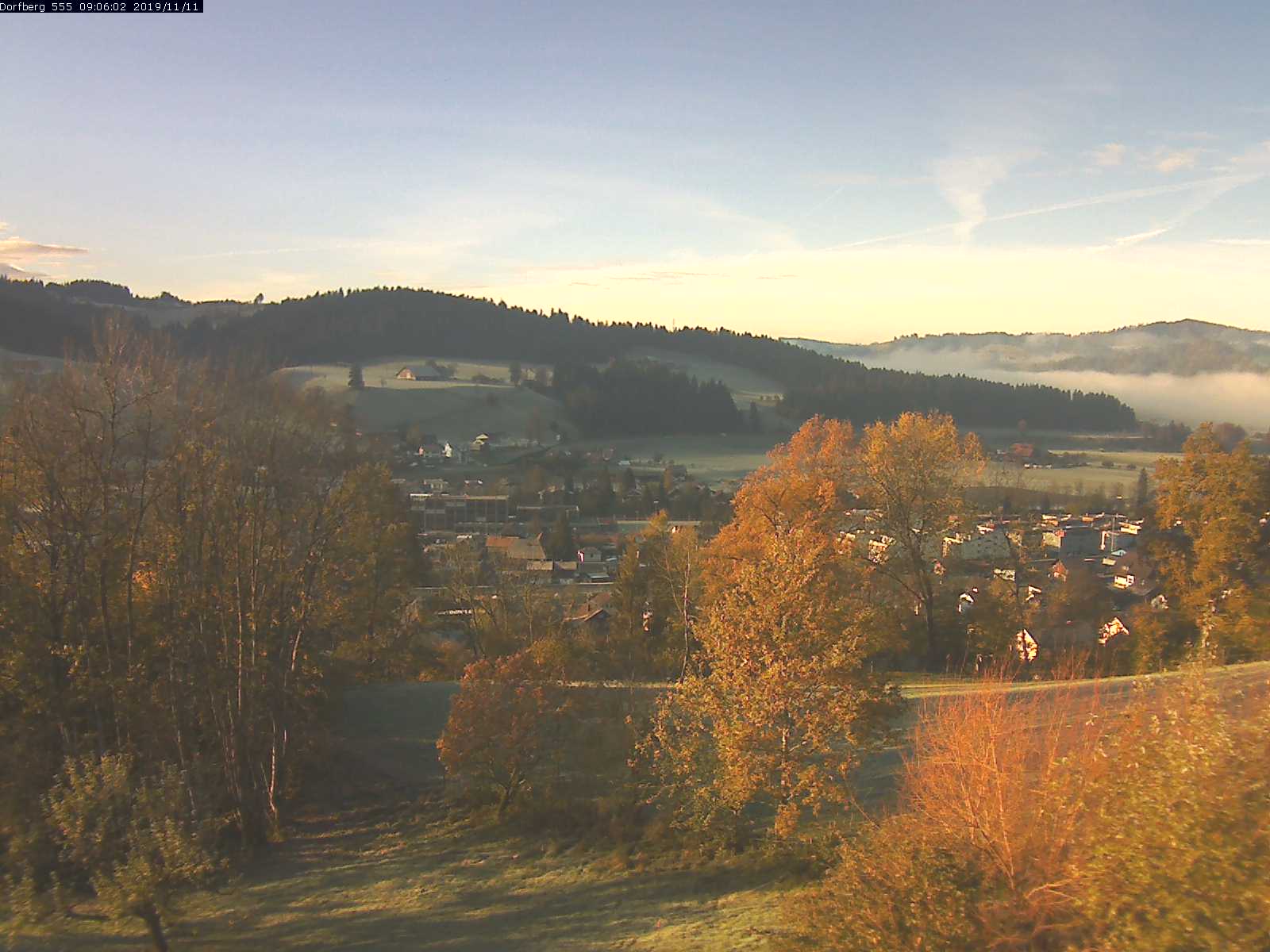 Webcam-Bild: Aussicht vom Dorfberg in Langnau 20191111-090602