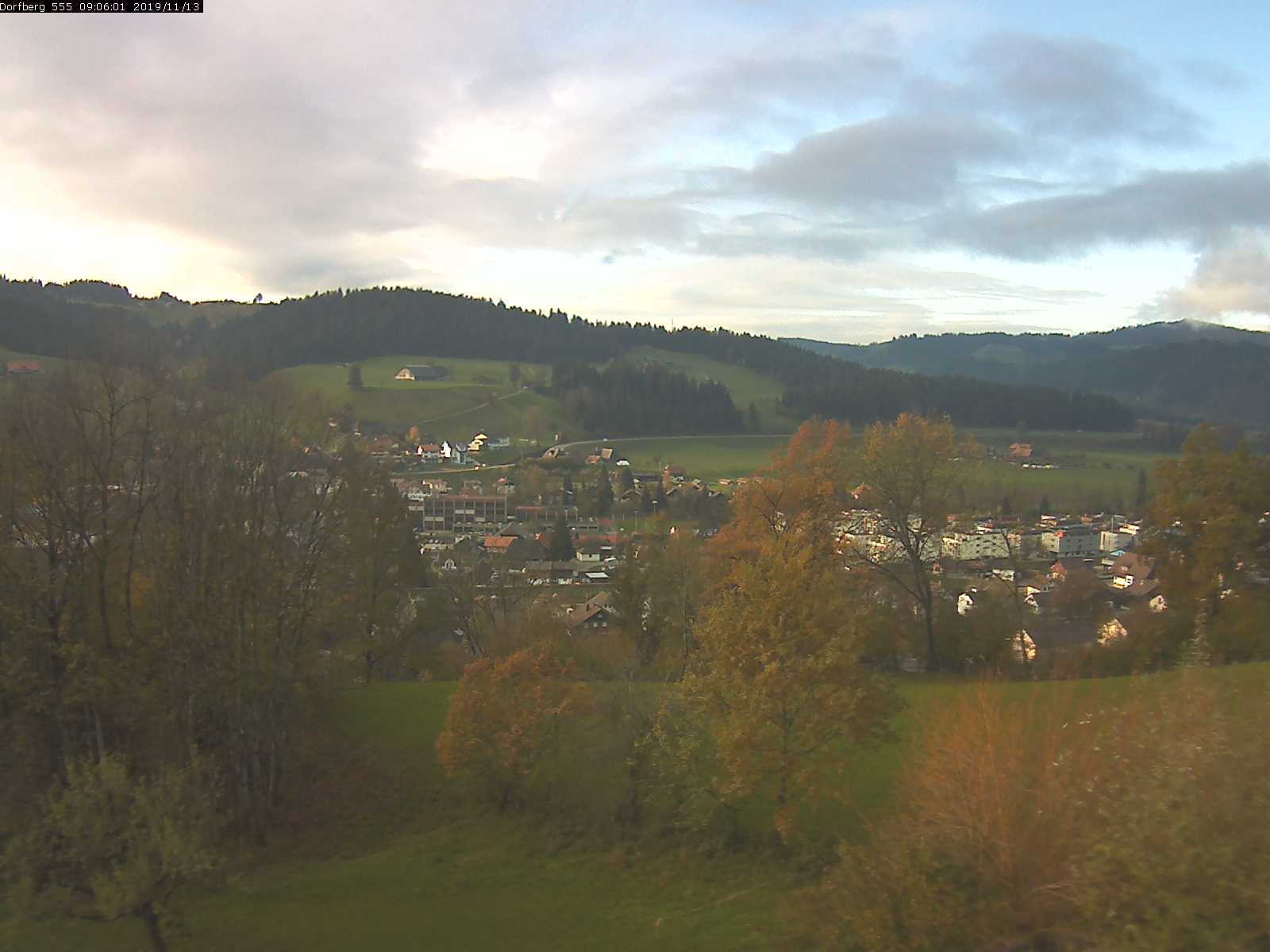 Webcam-Bild: Aussicht vom Dorfberg in Langnau 20191113-090601
