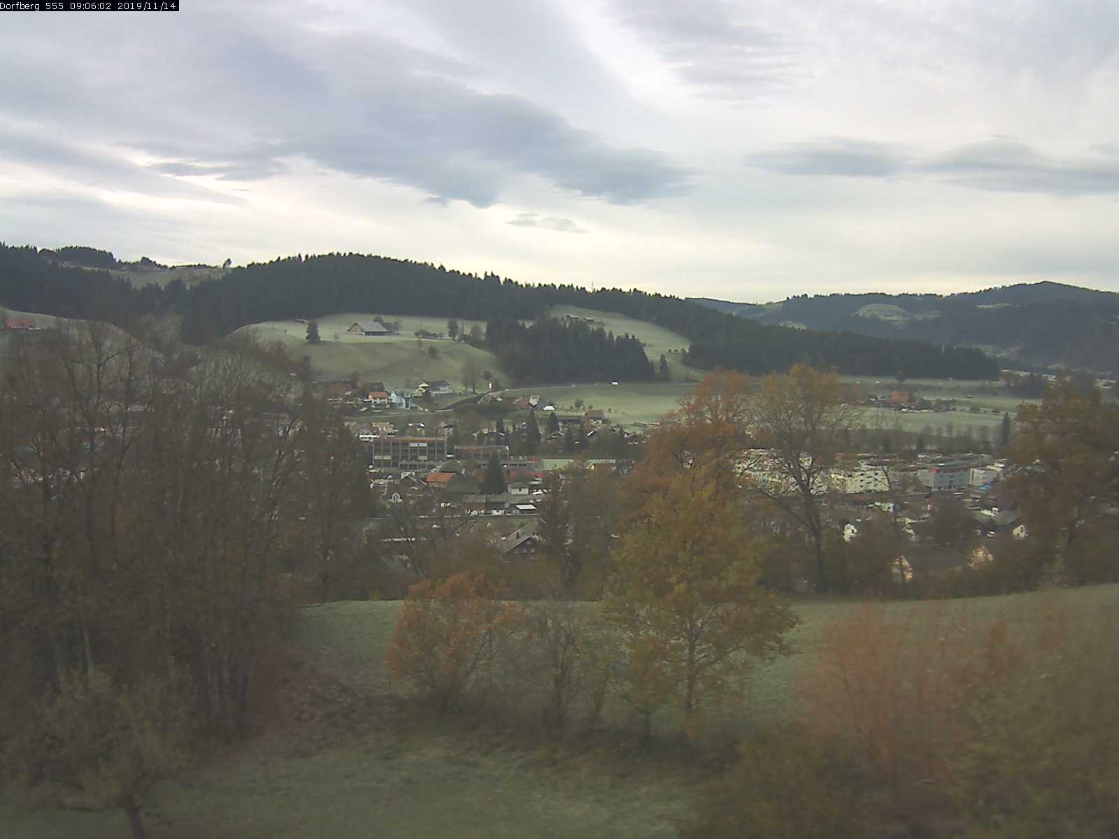 Webcam-Bild: Aussicht vom Dorfberg in Langnau 20191114-090601