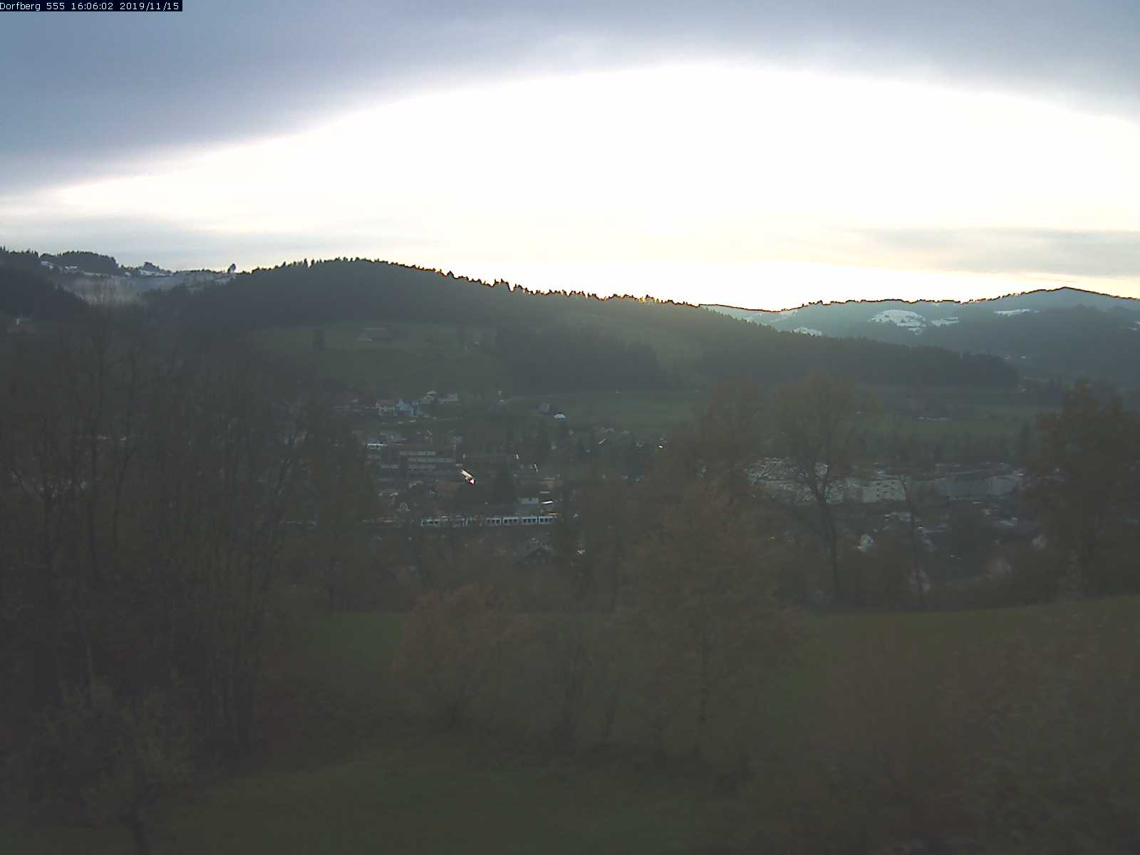 Webcam-Bild: Aussicht vom Dorfberg in Langnau 20191115-160601