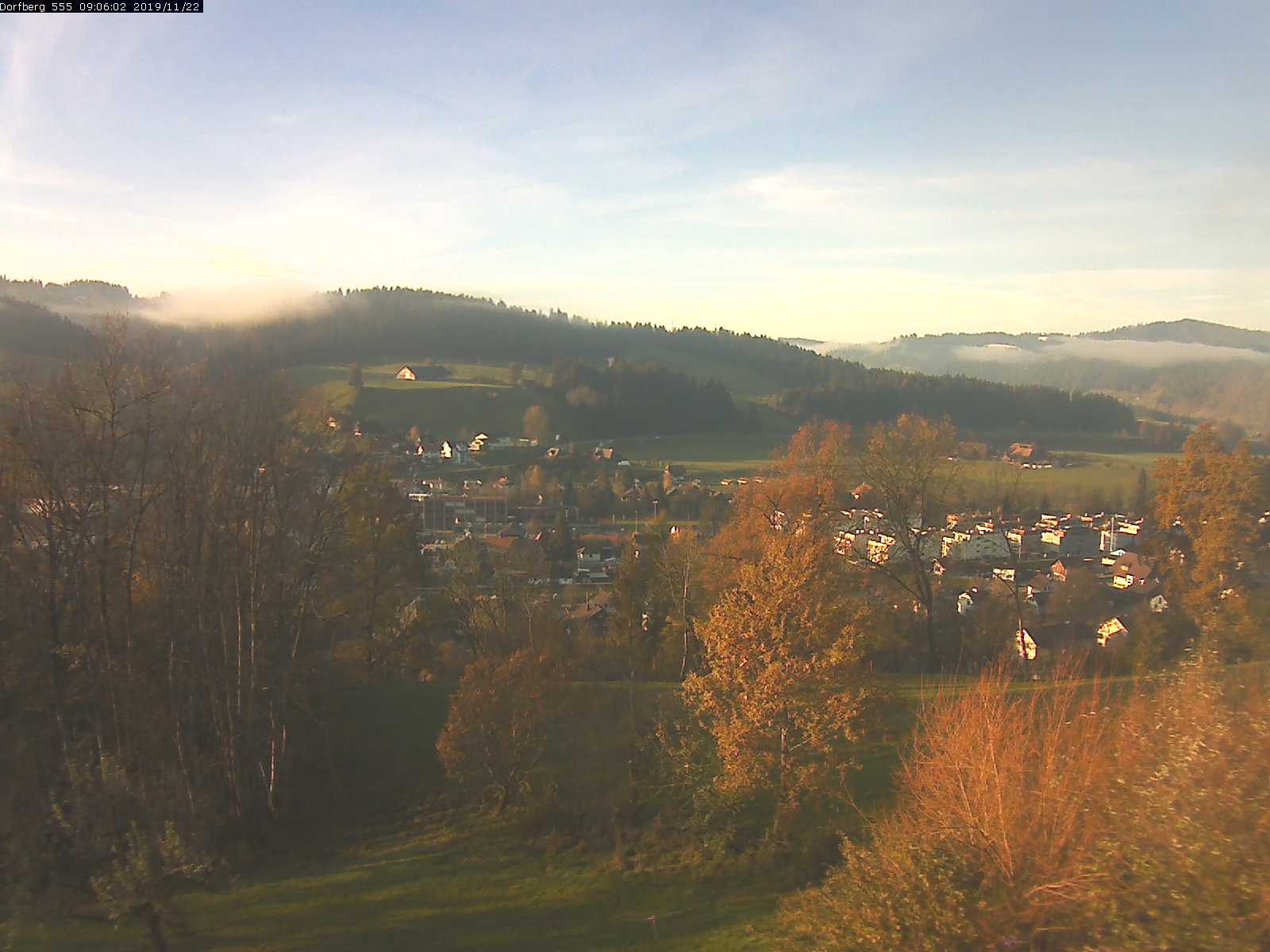 Webcam-Bild: Aussicht vom Dorfberg in Langnau 20191122-090601