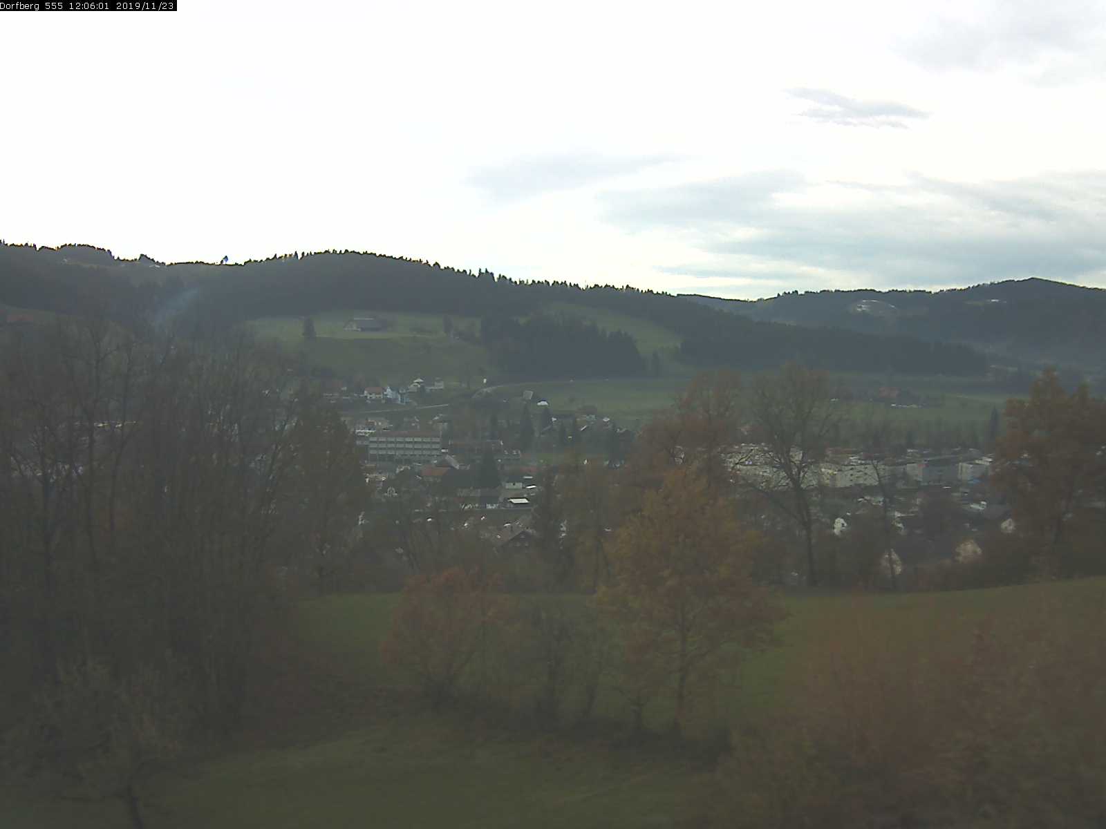 Webcam-Bild: Aussicht vom Dorfberg in Langnau 20191123-120601
