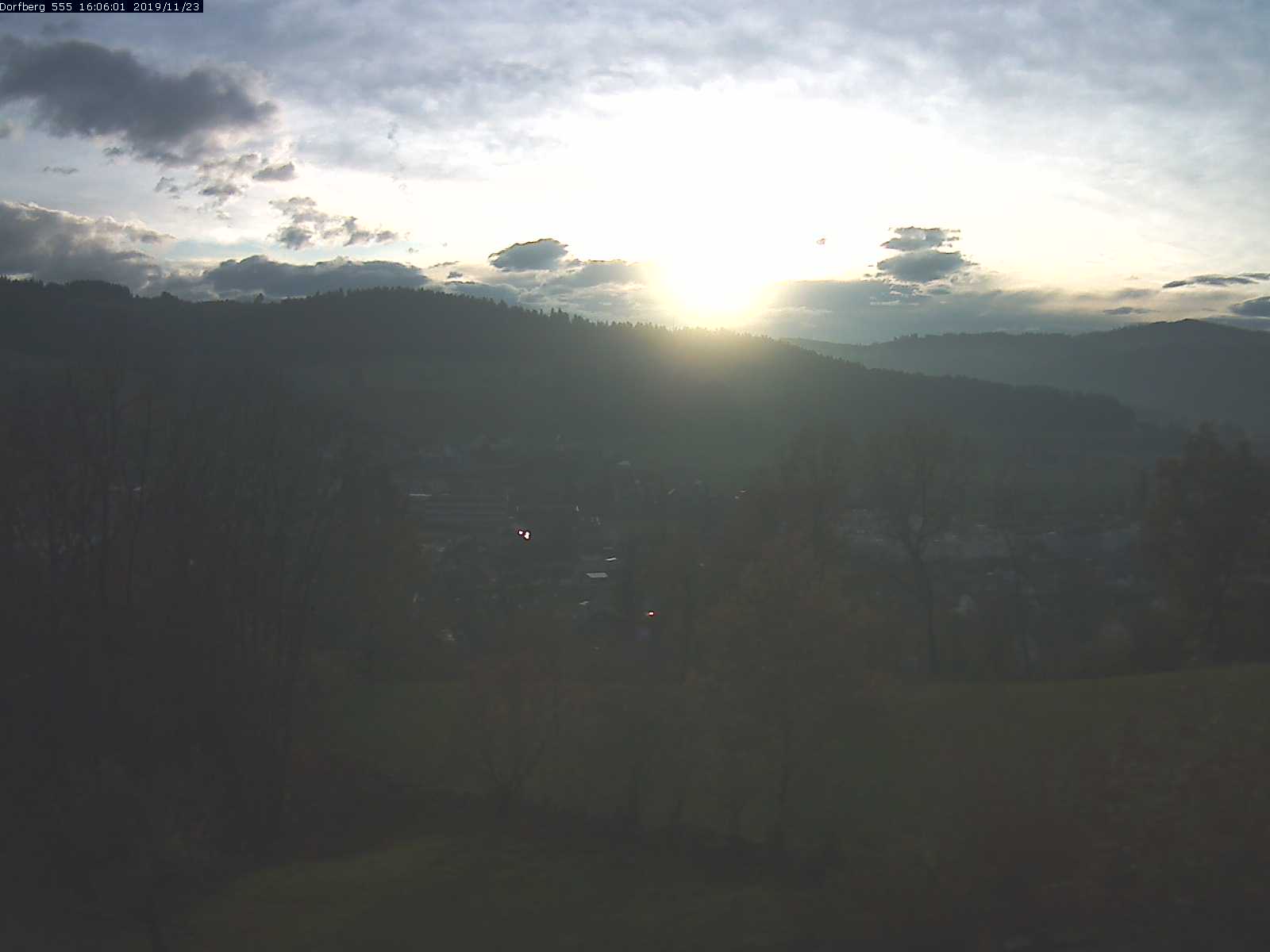Webcam-Bild: Aussicht vom Dorfberg in Langnau 20191123-160601