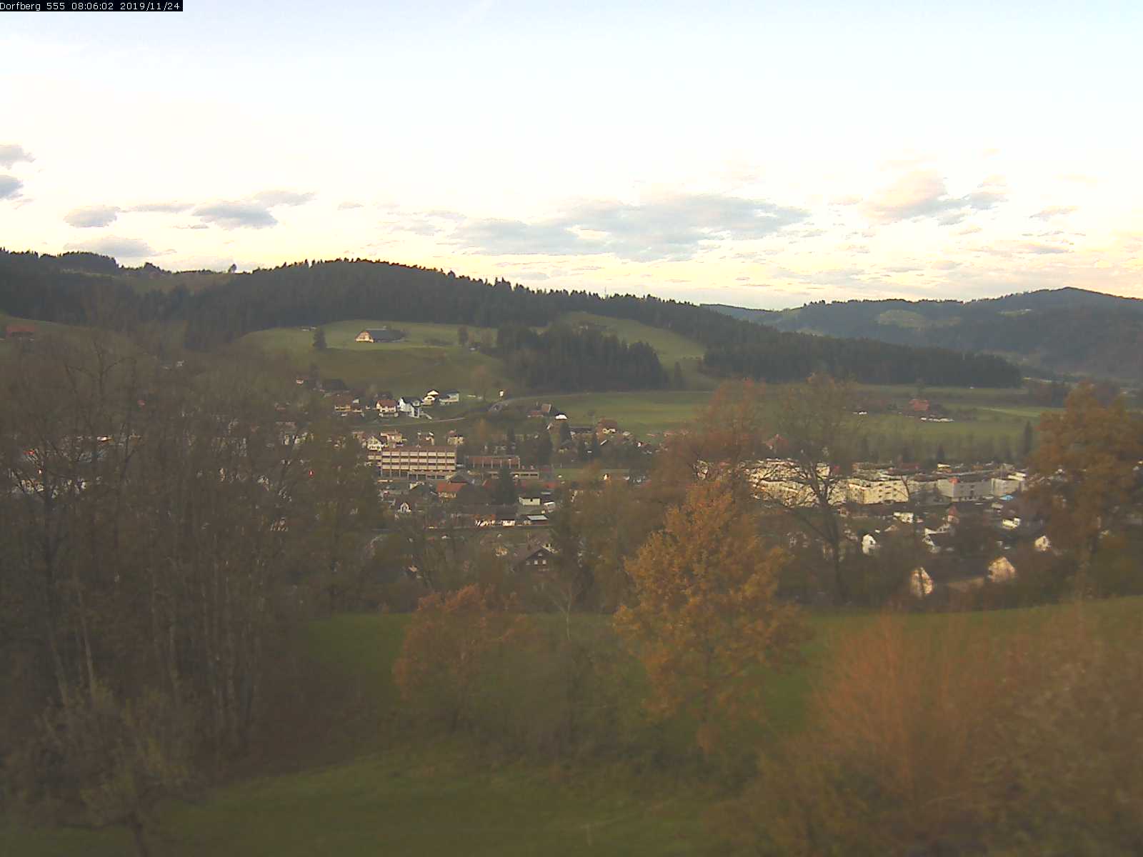 Webcam-Bild: Aussicht vom Dorfberg in Langnau 20191124-080601