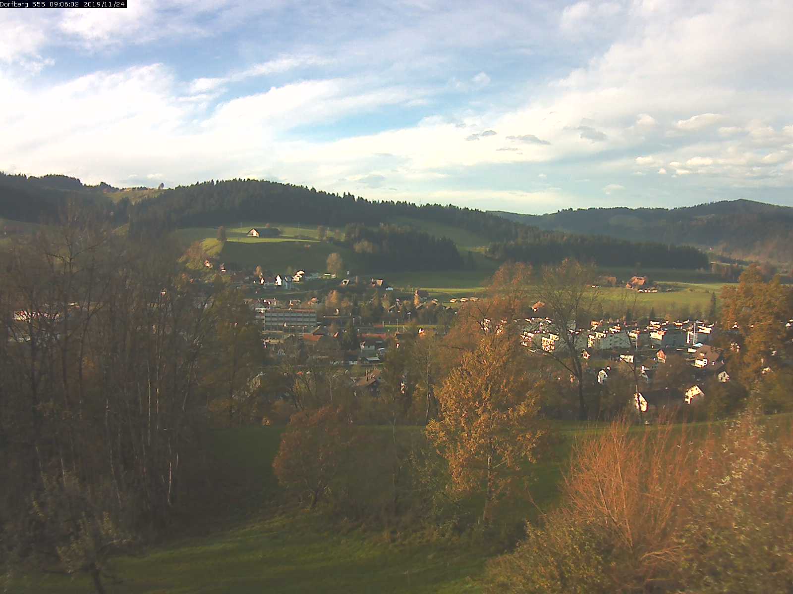 Webcam-Bild: Aussicht vom Dorfberg in Langnau 20191124-090601