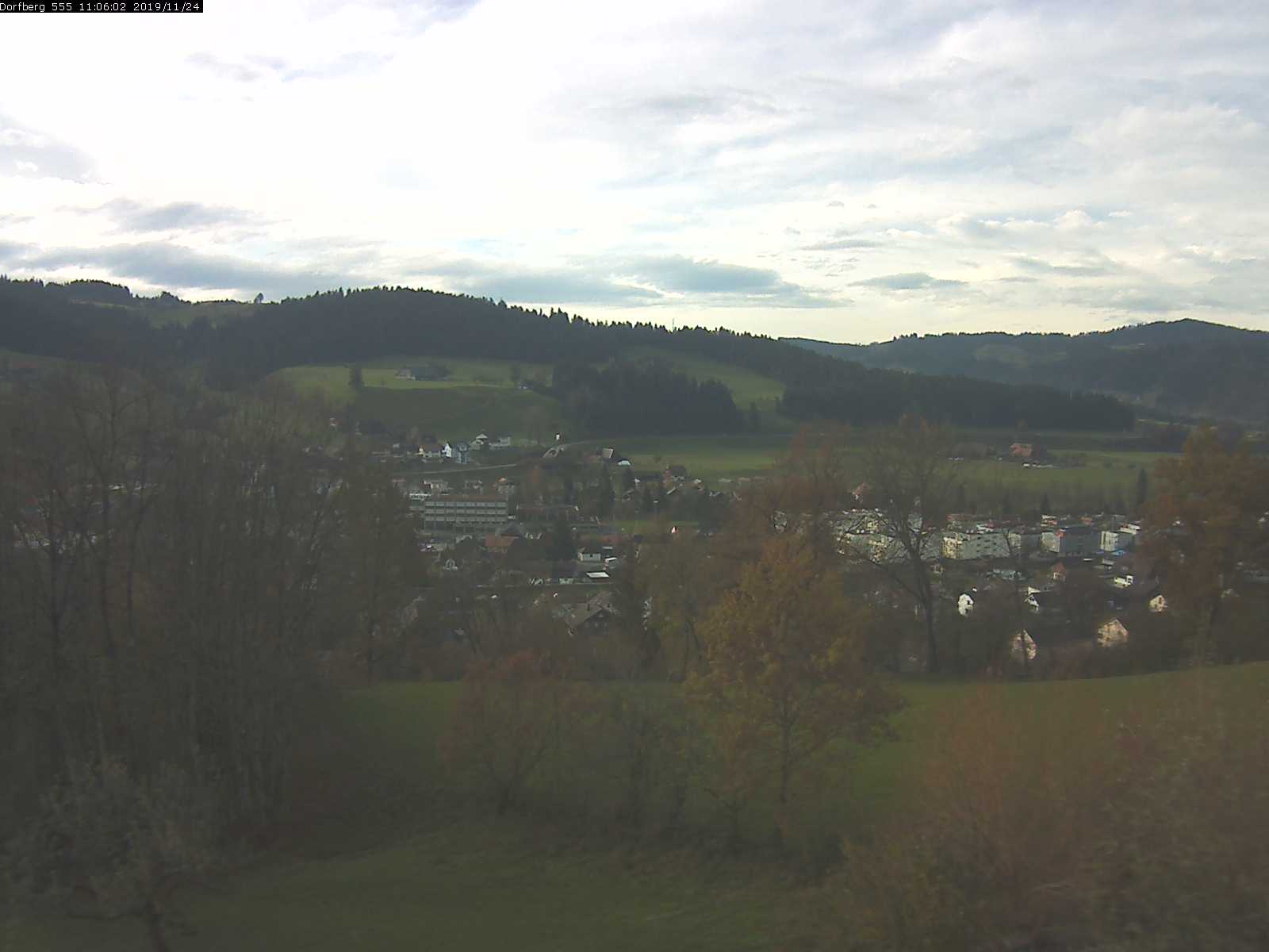 Webcam-Bild: Aussicht vom Dorfberg in Langnau 20191124-110601