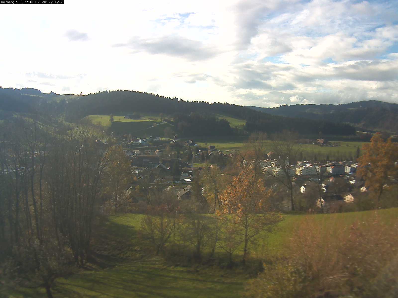 Webcam-Bild: Aussicht vom Dorfberg in Langnau 20191127-120601