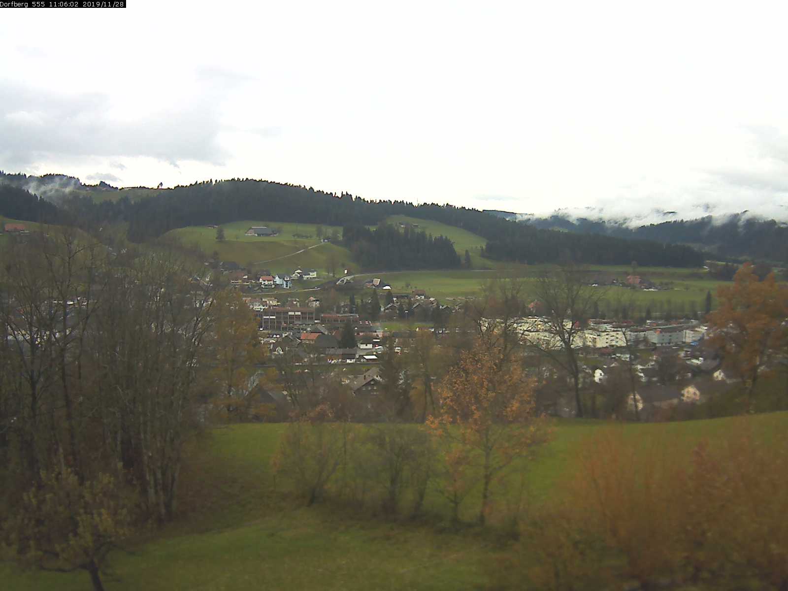 Webcam-Bild: Aussicht vom Dorfberg in Langnau 20191128-110601