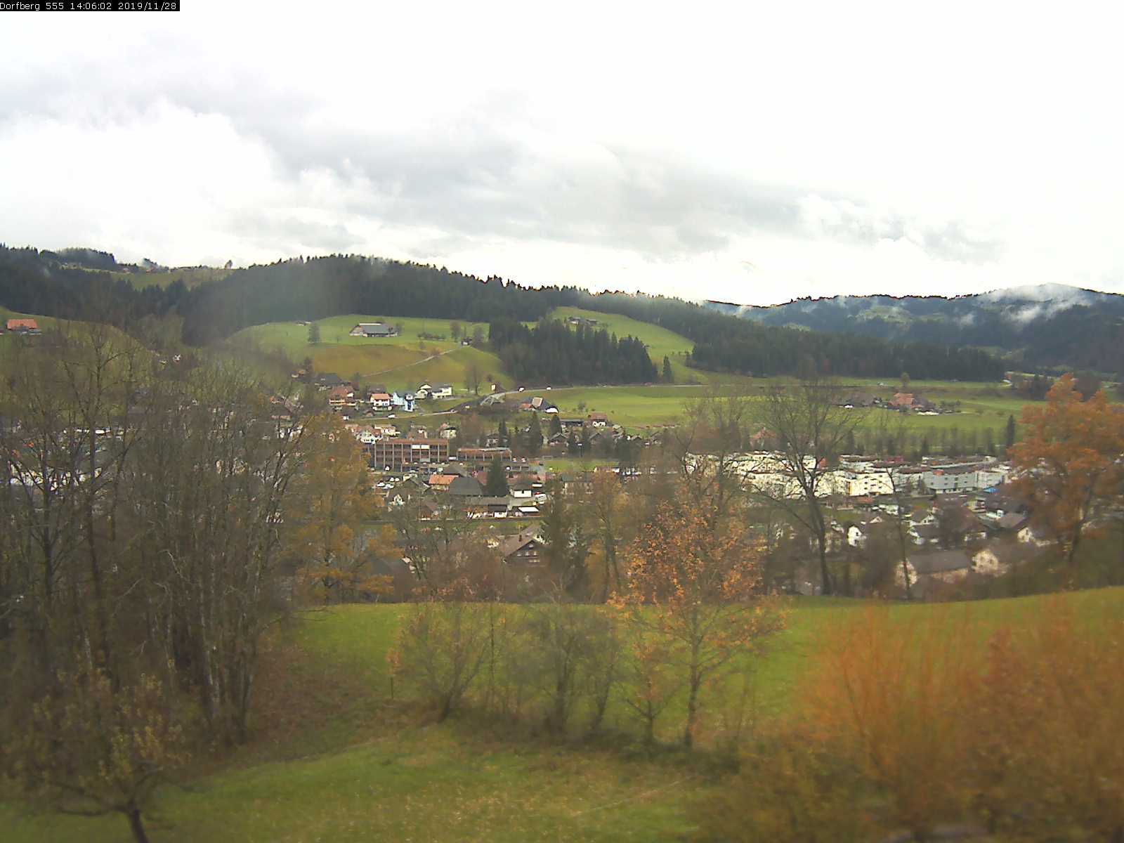 Webcam-Bild: Aussicht vom Dorfberg in Langnau 20191128-140601