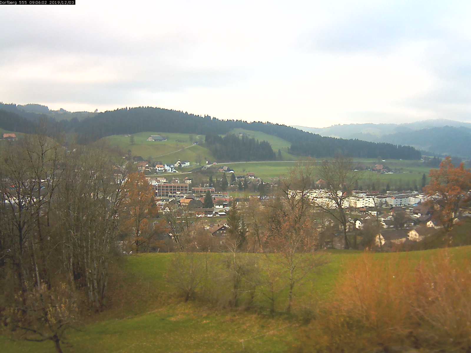 Webcam-Bild: Aussicht vom Dorfberg in Langnau 20191203-090601