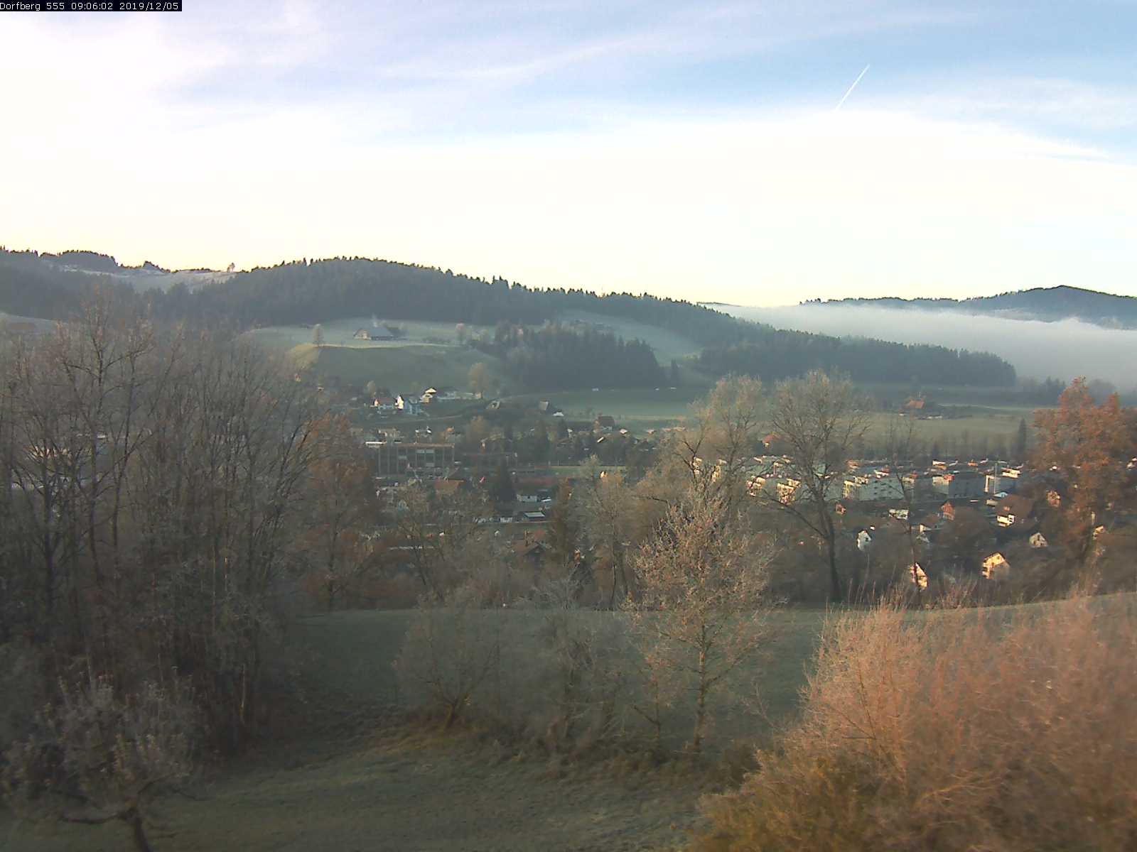 Webcam-Bild: Aussicht vom Dorfberg in Langnau 20191205-090601
