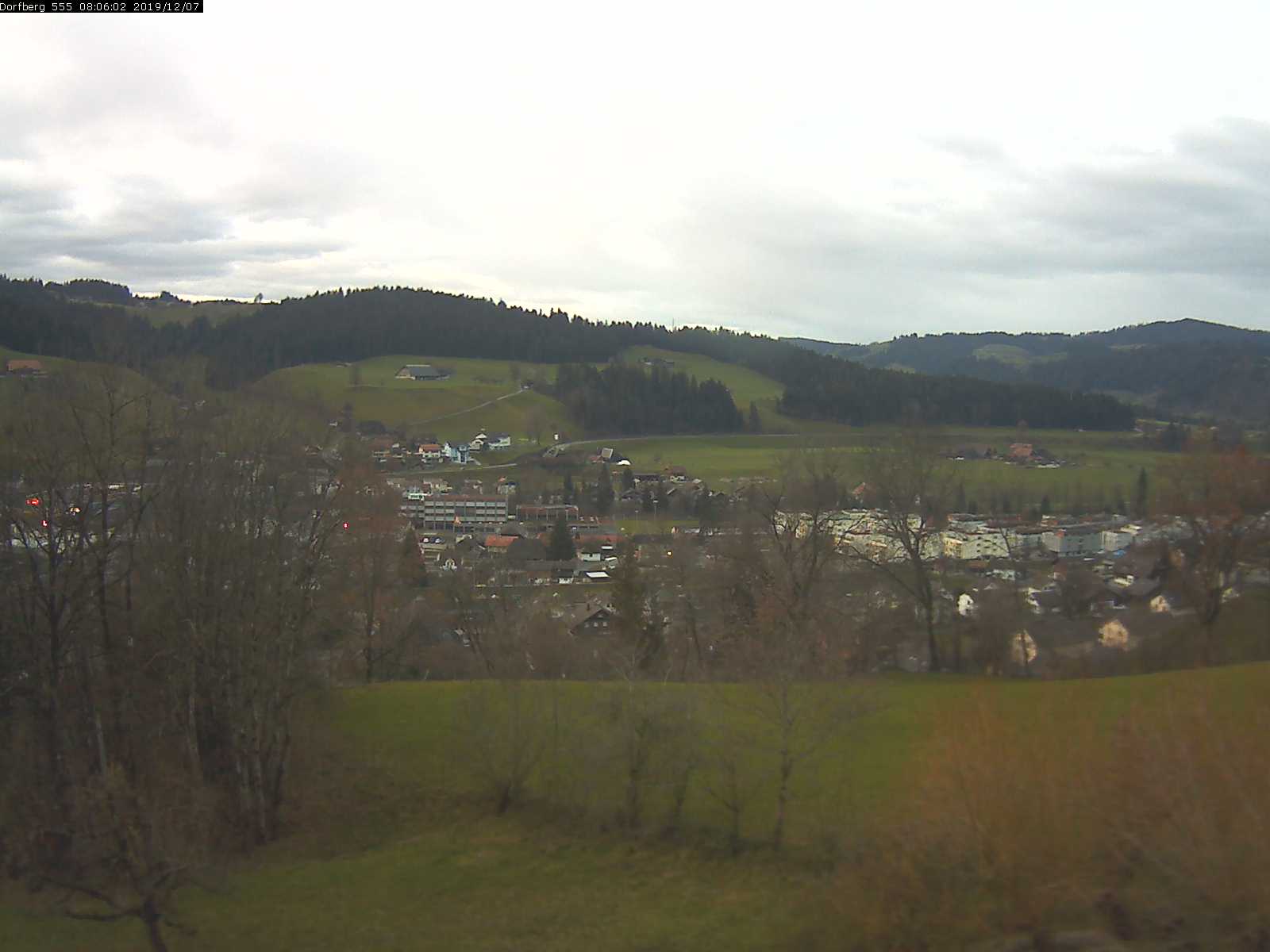 Webcam-Bild: Aussicht vom Dorfberg in Langnau 20191207-080601