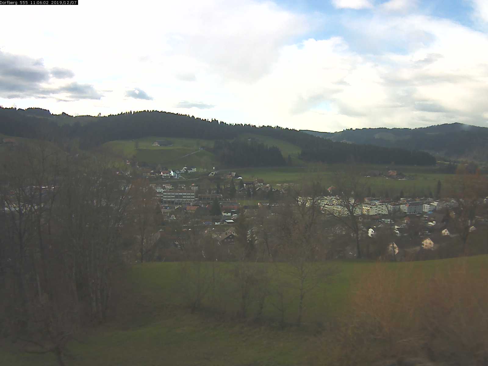 Webcam-Bild: Aussicht vom Dorfberg in Langnau 20191207-110601